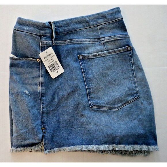 Good American GCSH127SC Wm Plus Sz 22 Blue Good Curve Hi-Waist Denim Shorts - Picture 7 of 11